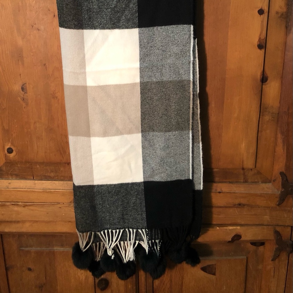 Plaid Scarf in Black, Gray, and Cream